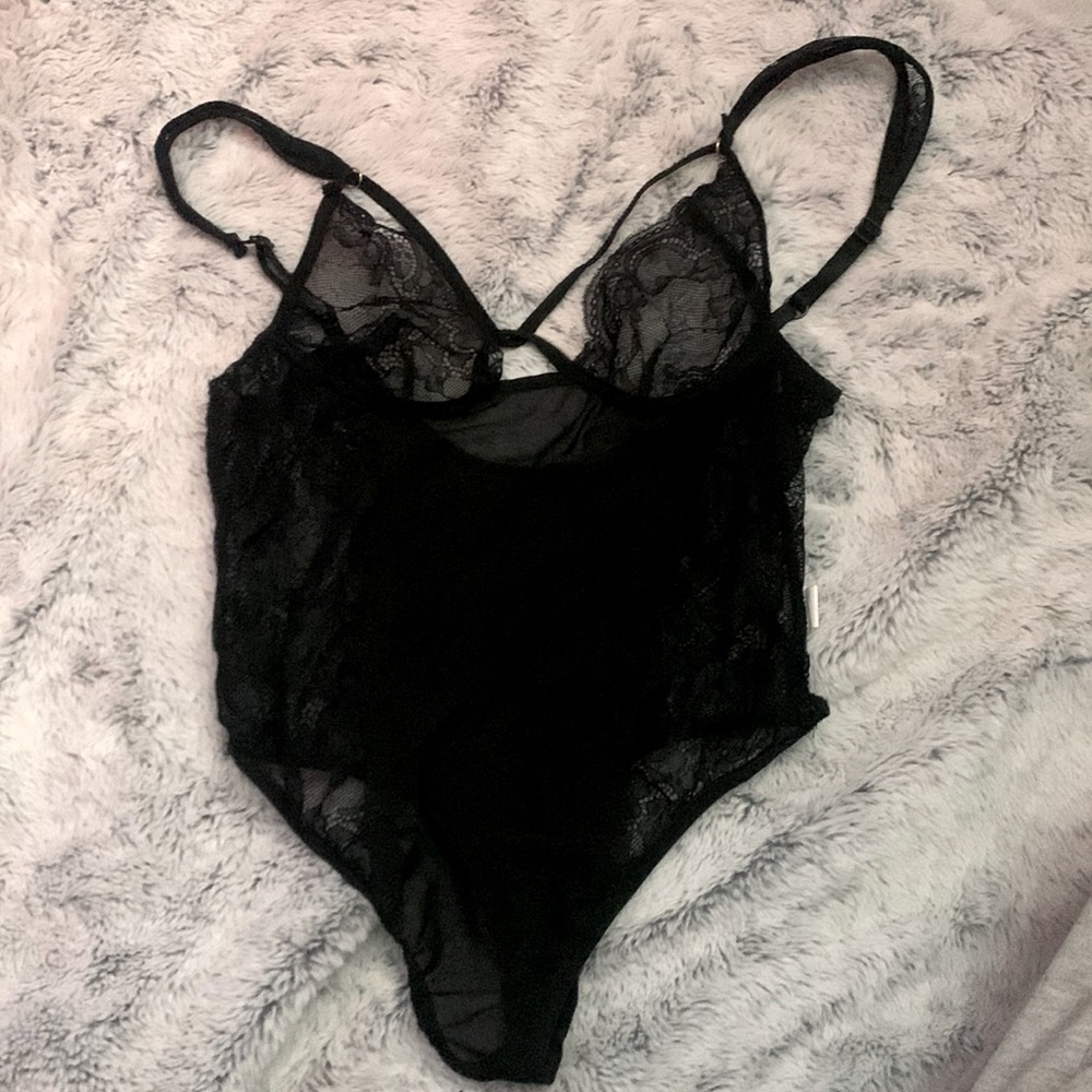 Black VS lingerie